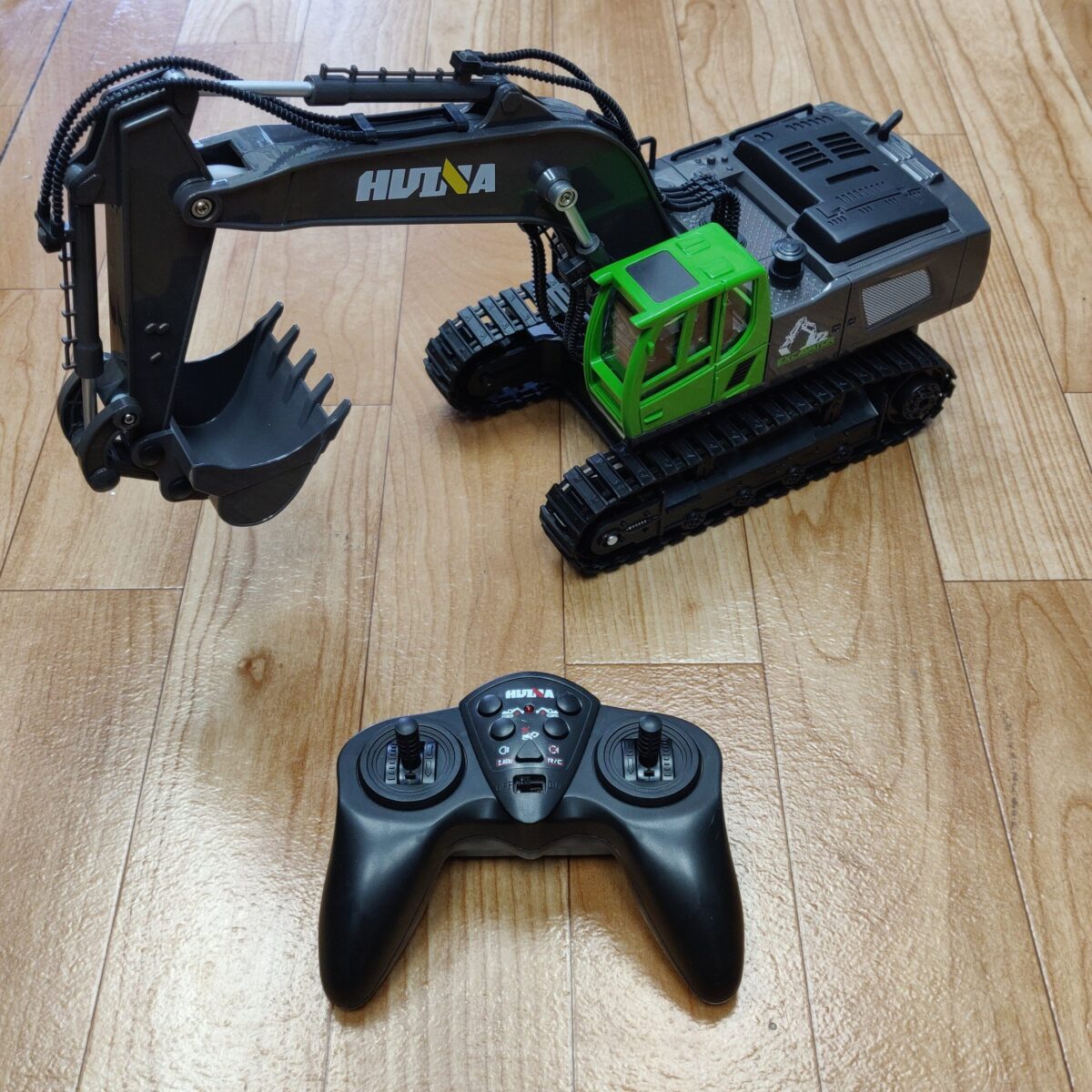 Remote control Digger - Image 2