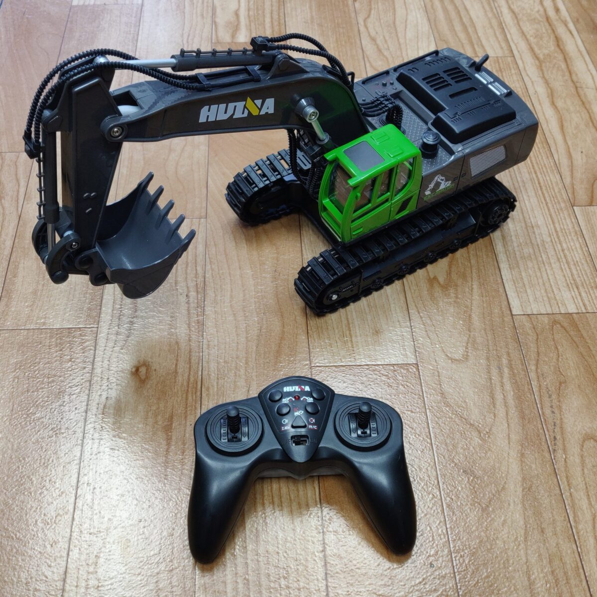 Remote control Digger - Image 4