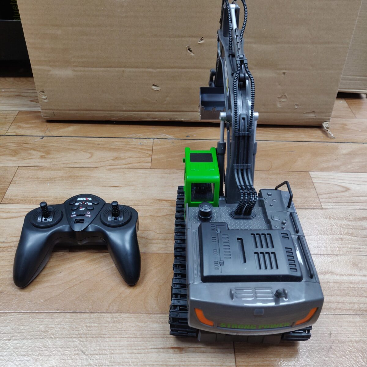 Remote control Digger - Image 10