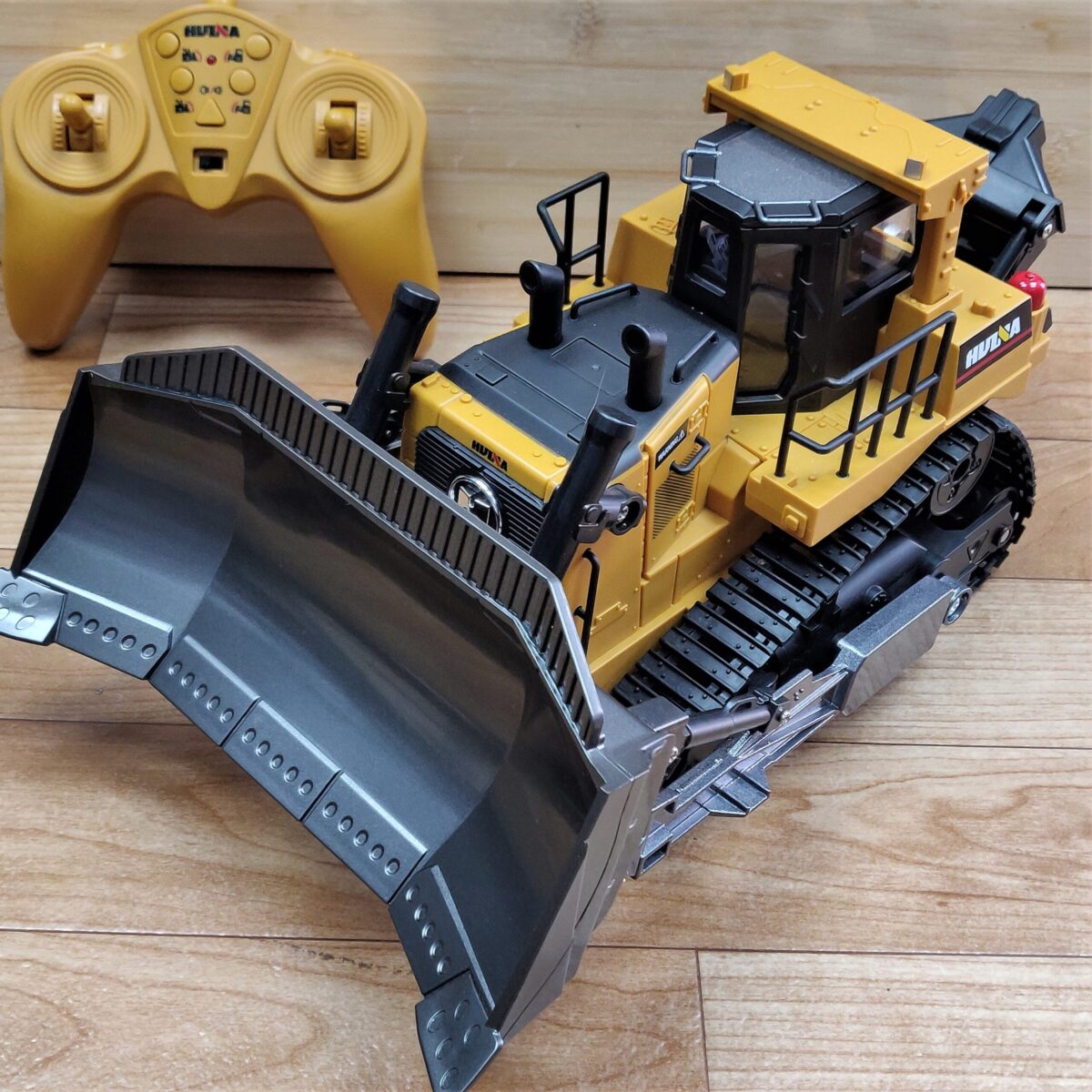 Remote control Bulldozer - Image 5