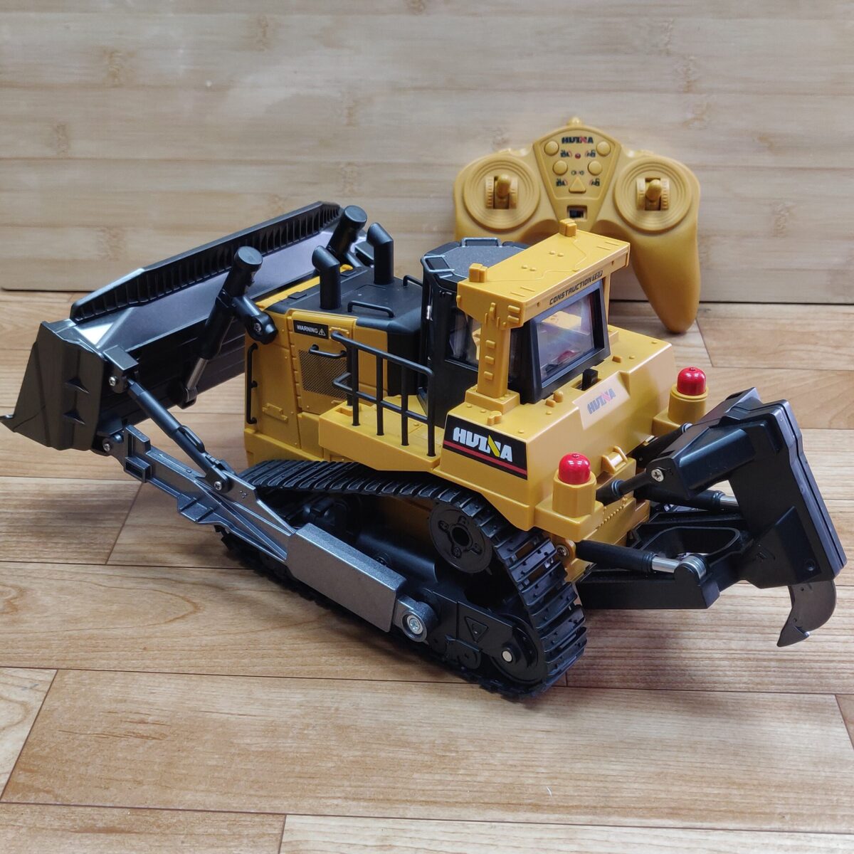 Remote control Bulldozer - Image 9