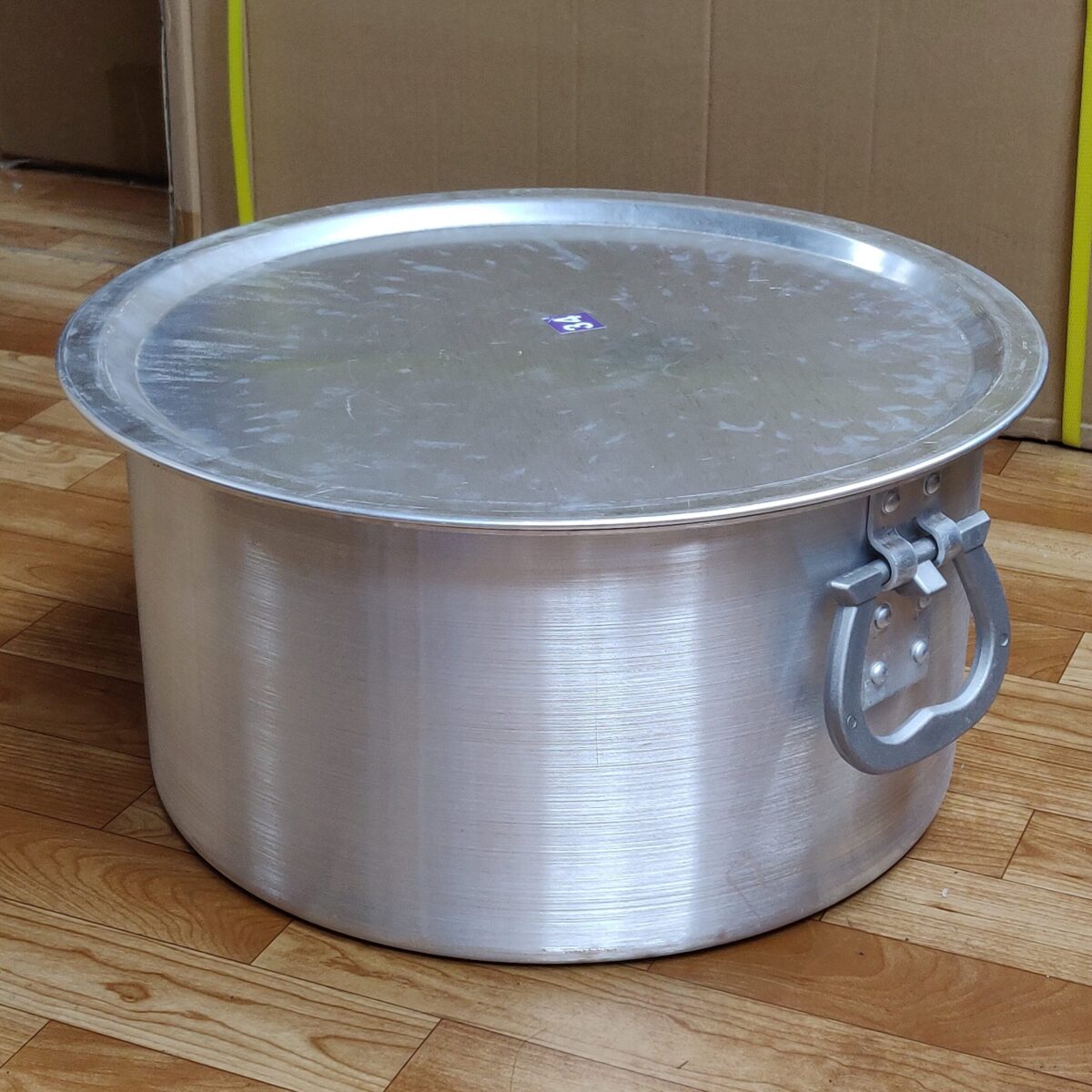 Aluminium pot #36, 45cm diameter, 38L