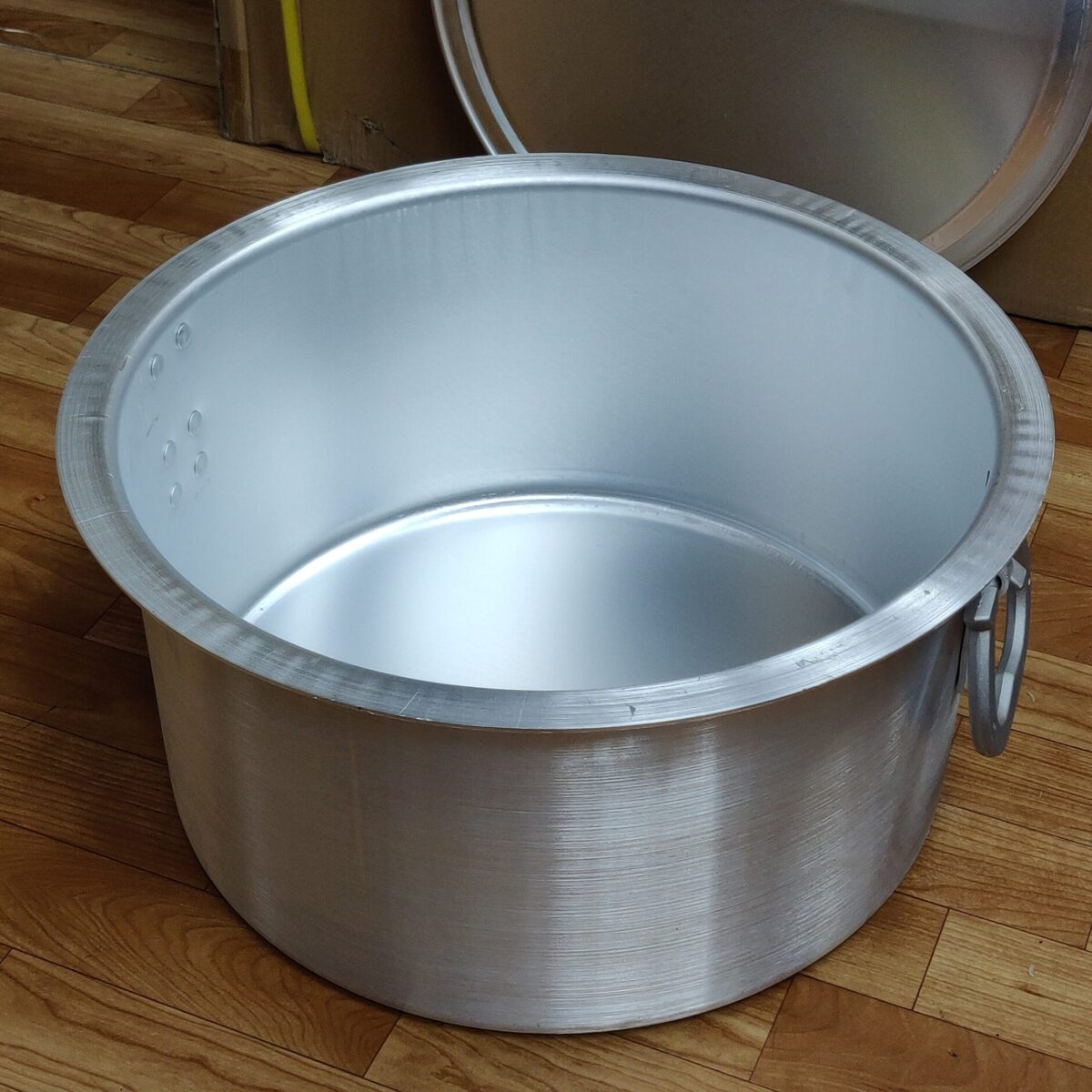 Aluminium pot #36, 45cm diameter, 38L - Image 4