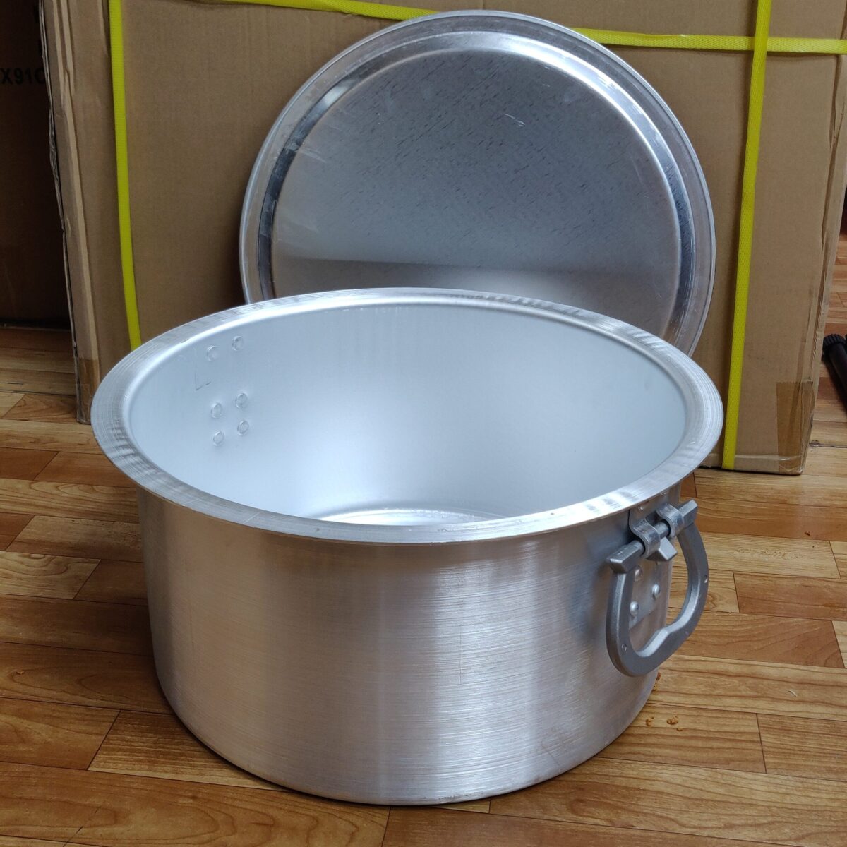 Aluminium pot #36, 45cm diameter, 38L - Image 2