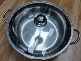 Hotpot with lid