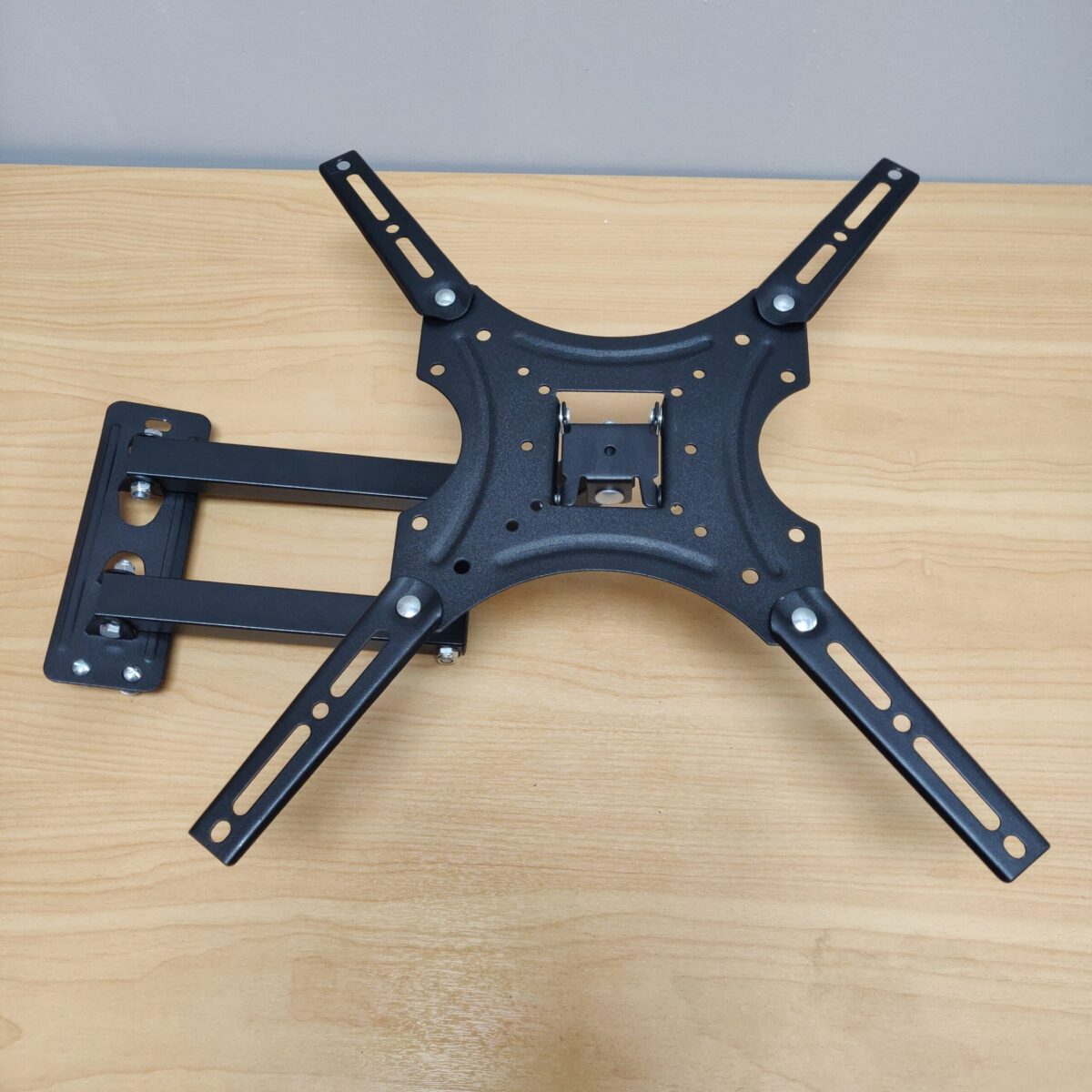TV mount (32 inch to 55 inch) - Image 3