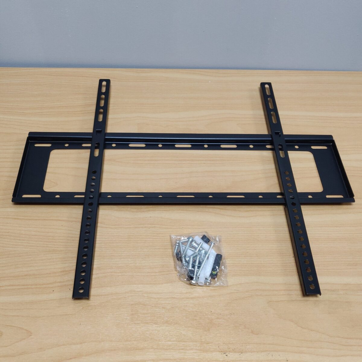 TV mount (40 inch to 80 inch) - Image 2