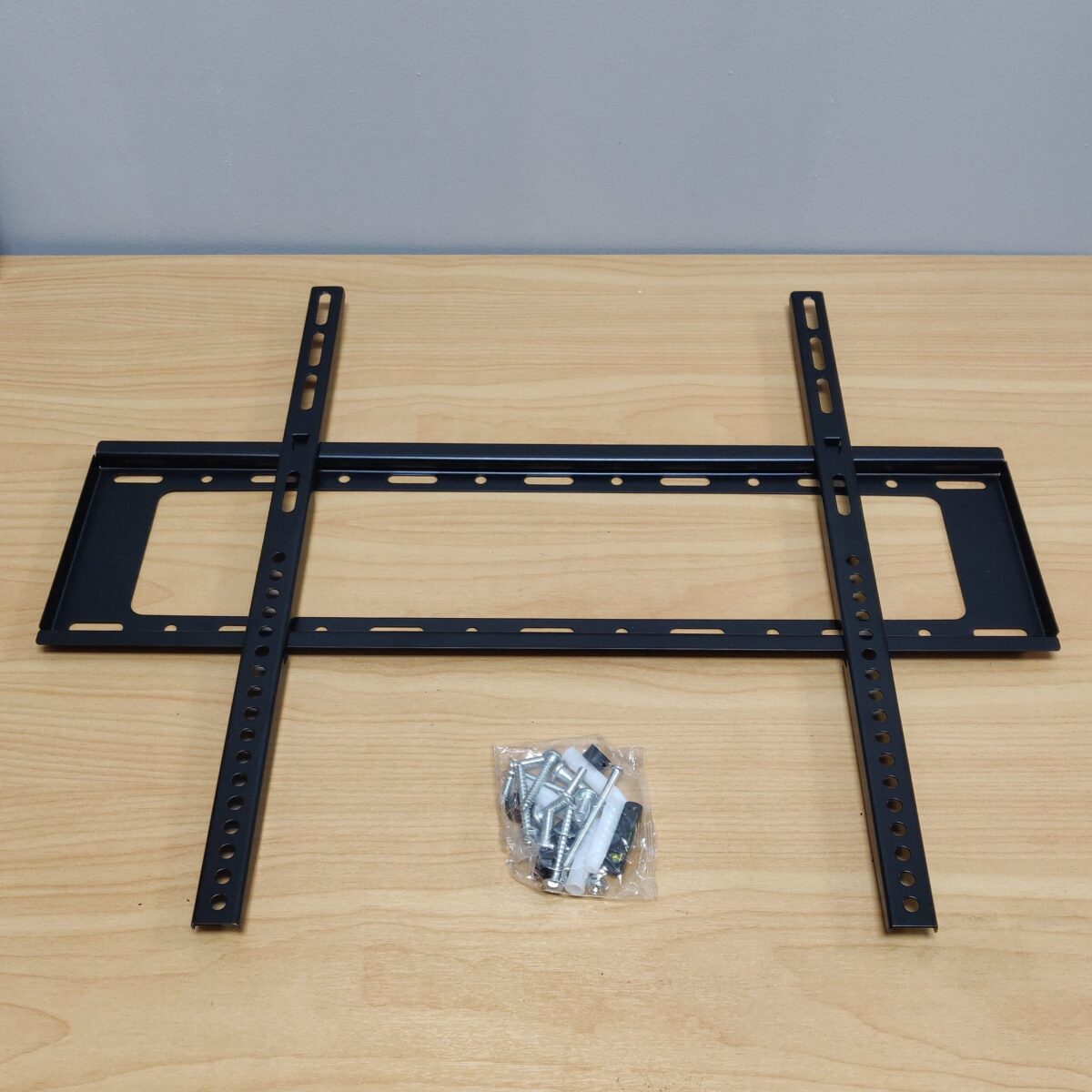 TV mount (40 inch to 80 inch) - Image 3