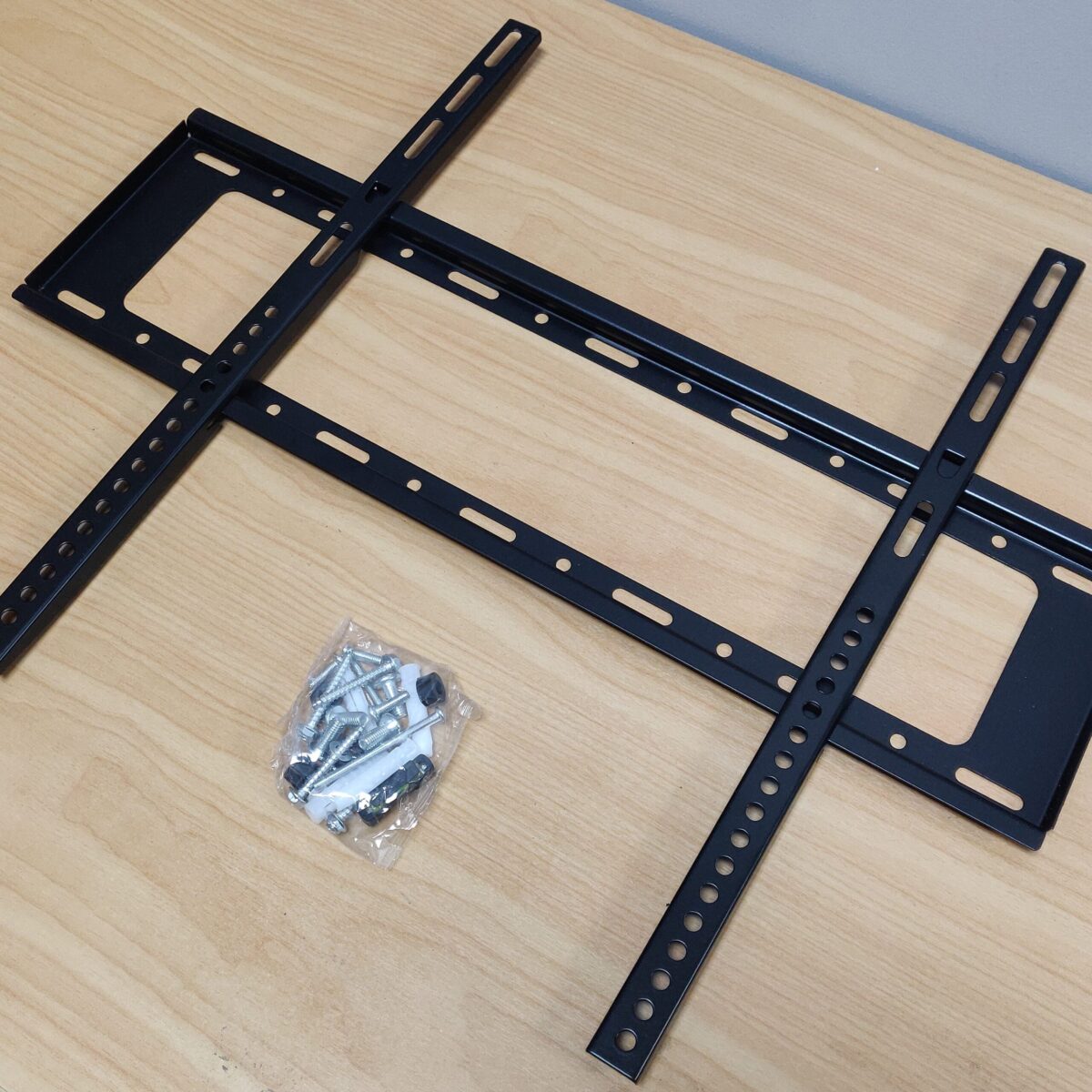 TV mount (40 inch to 80 inch) - Image 6