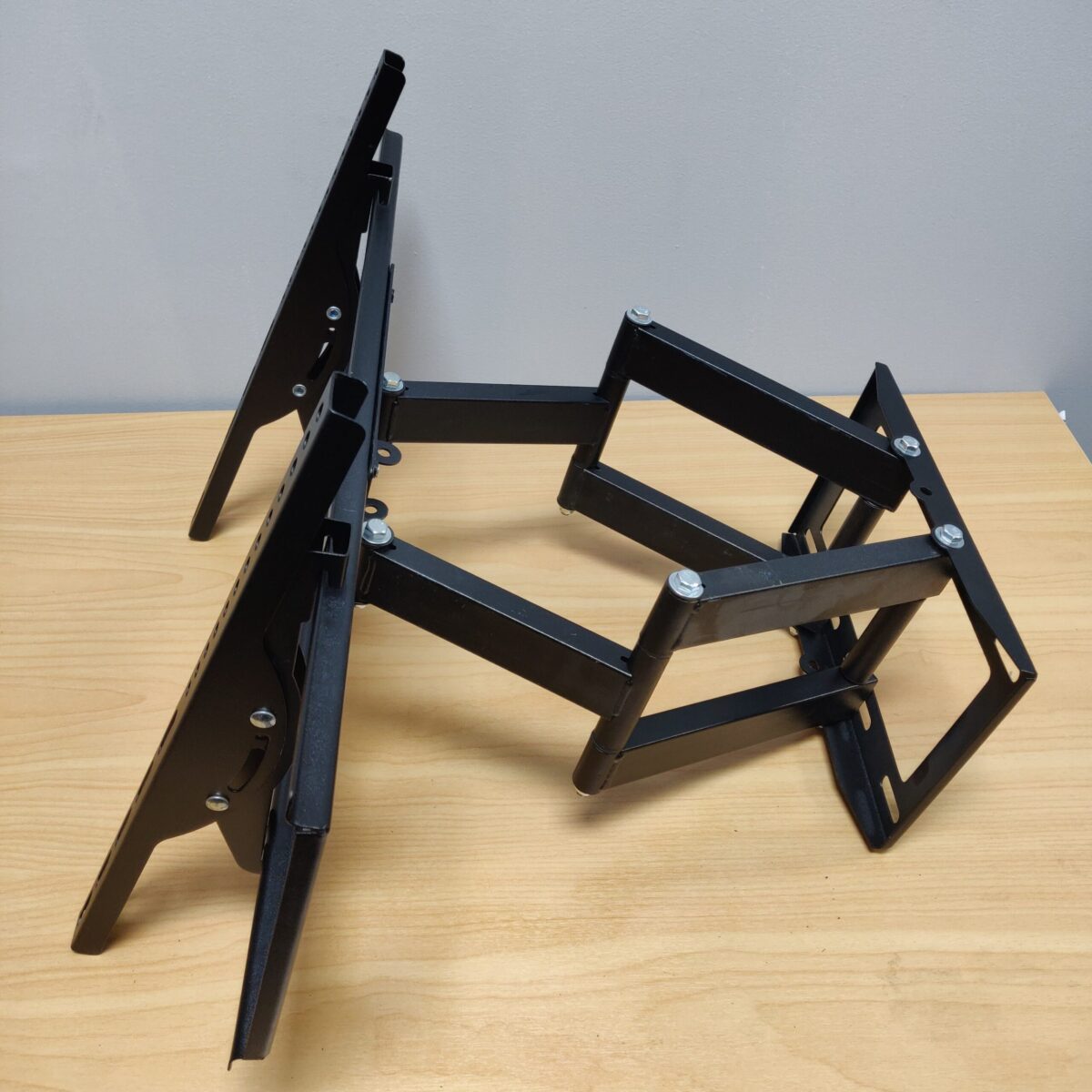 TV mount (32 inch to 70 inch) - Image 14