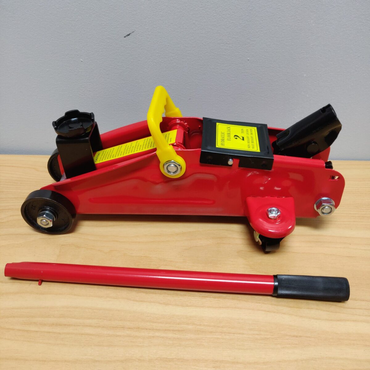 Hydraulic 2 tonnes car jack for mechanics - Image 2