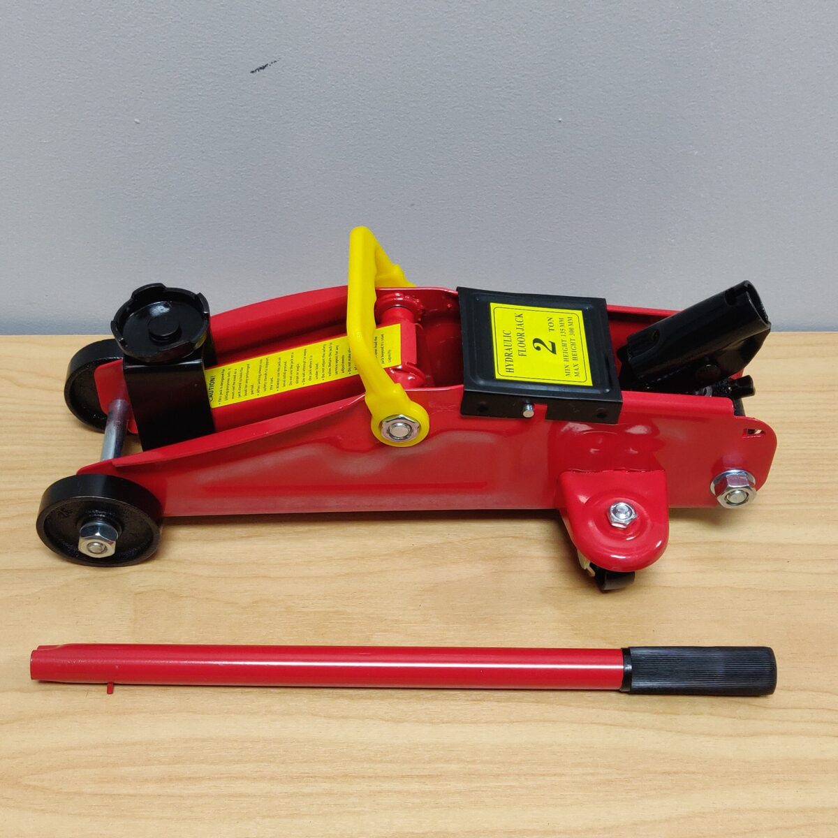 Hydraulic 2 tonnes car jack for mechanics - Image 3