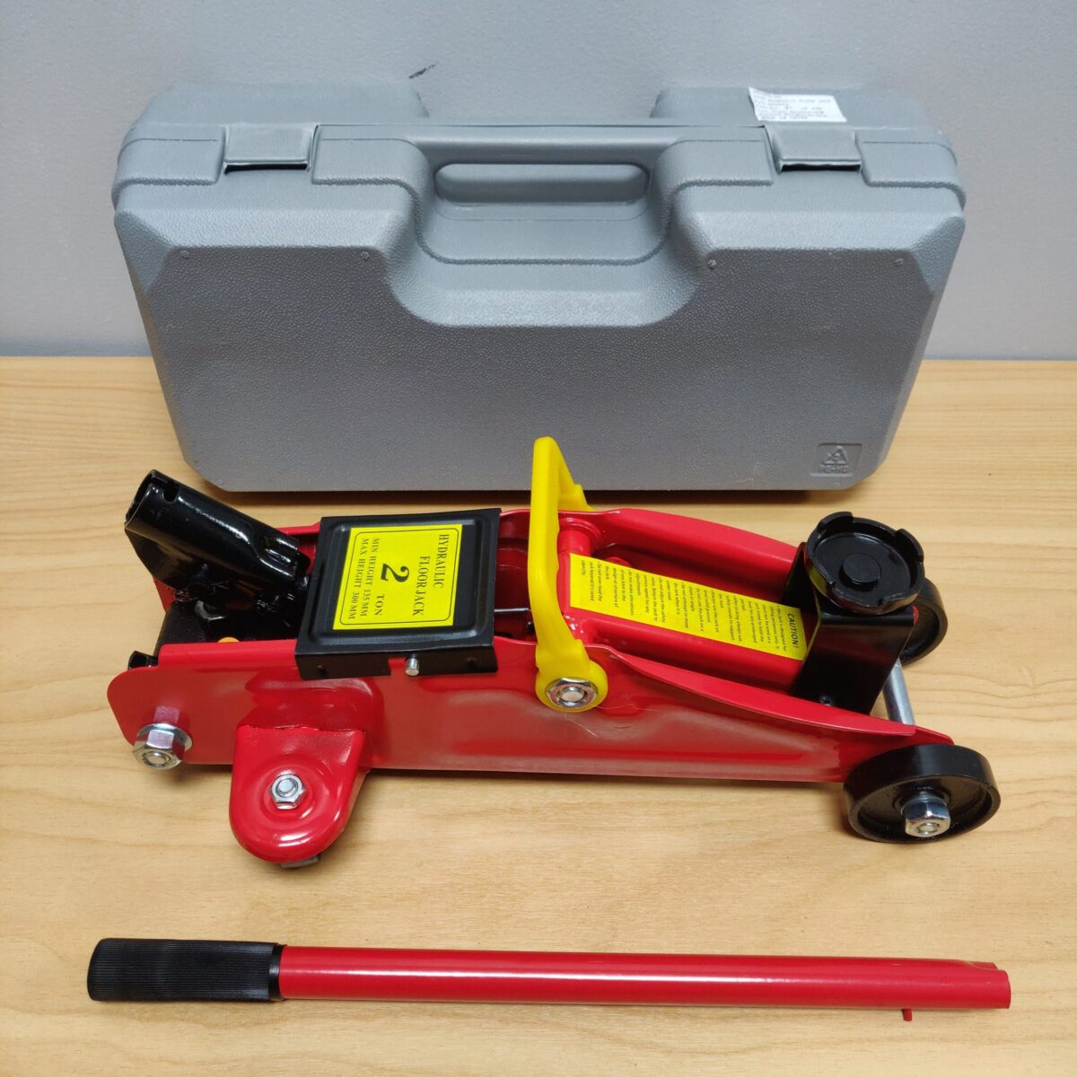 Hydraulic 2 tonnes car jack for mechanics - Image 4