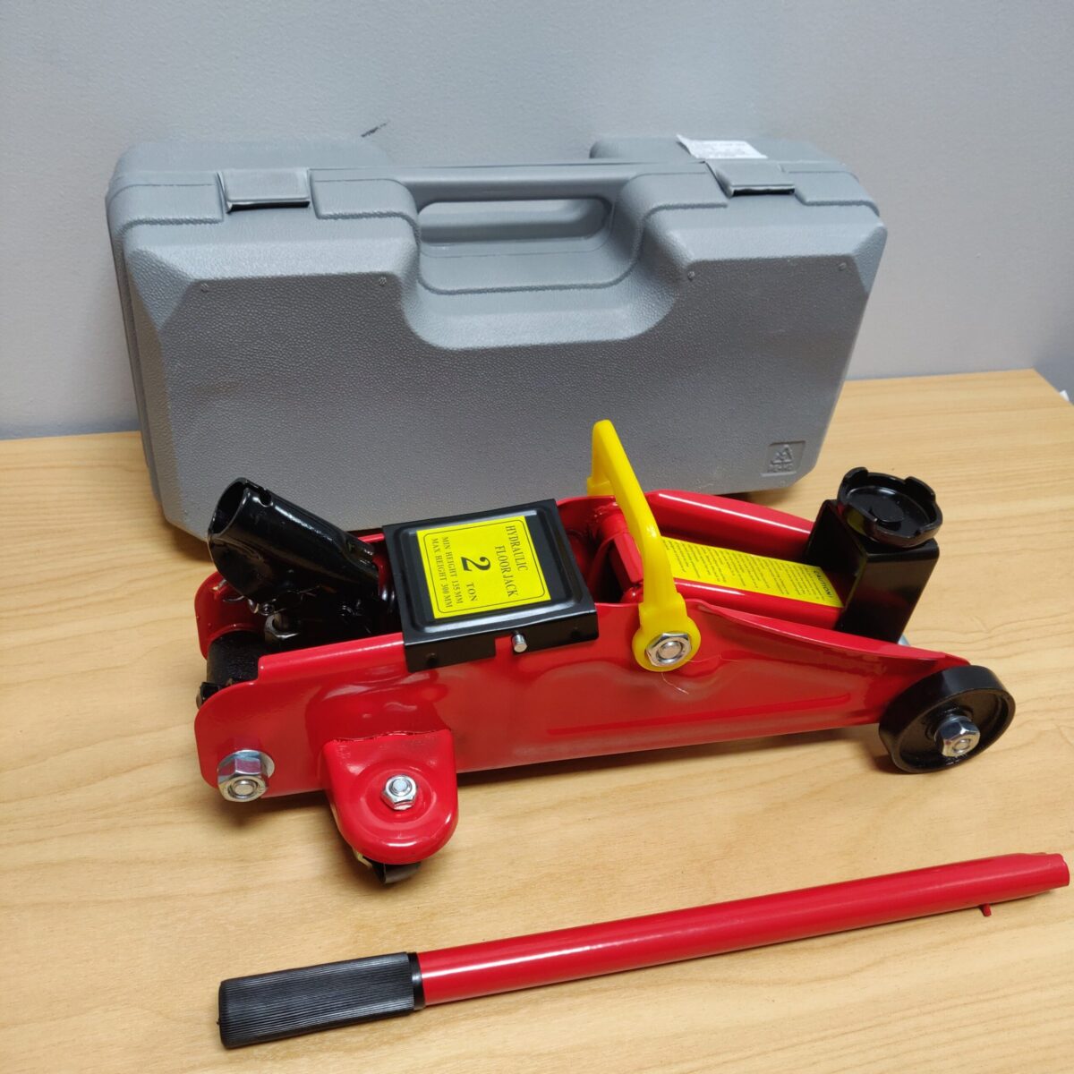 Hydraulic 2 tonnes car jack for mechanics - Image 5