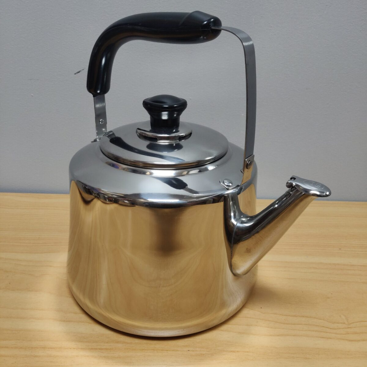 Stainless steel kettle 3L - Image 4