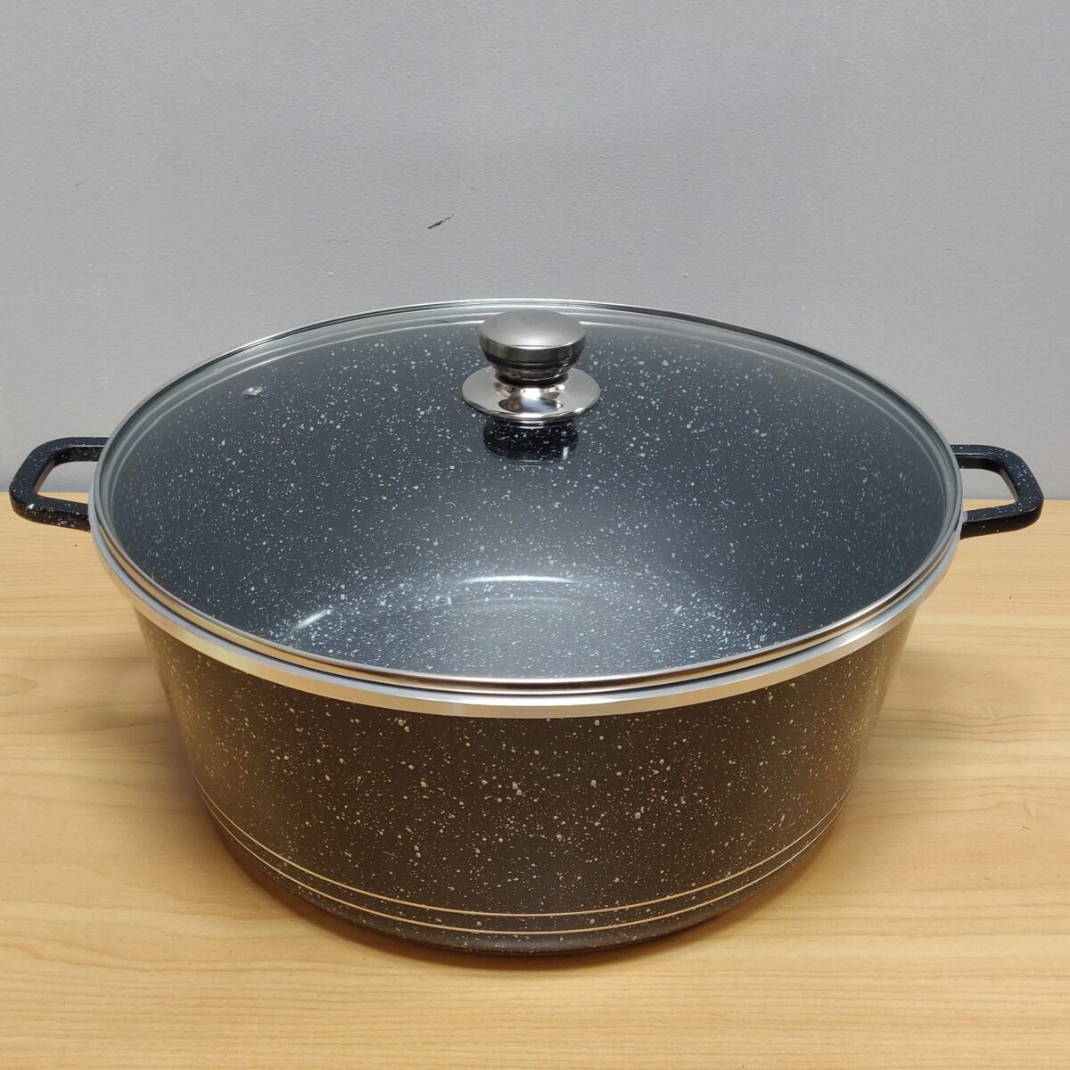 Large Non-stick alumiunium pot 40cm diameter, 18L - Image 8