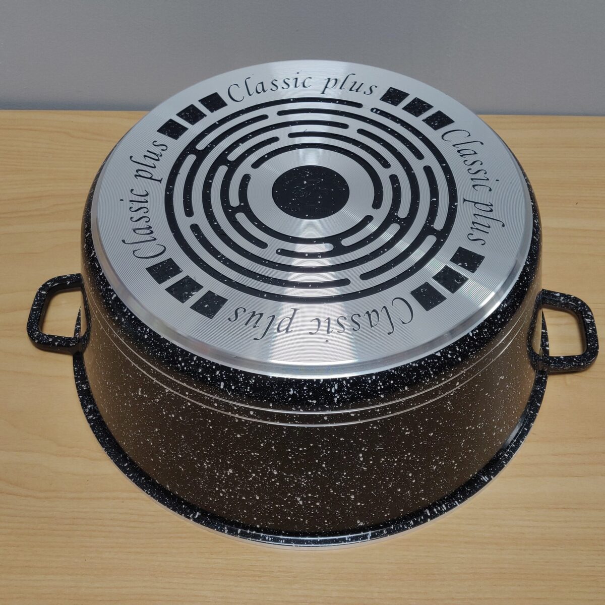 Large Non-stick alumiunium pot 40cm diameter, 18L - Image 9