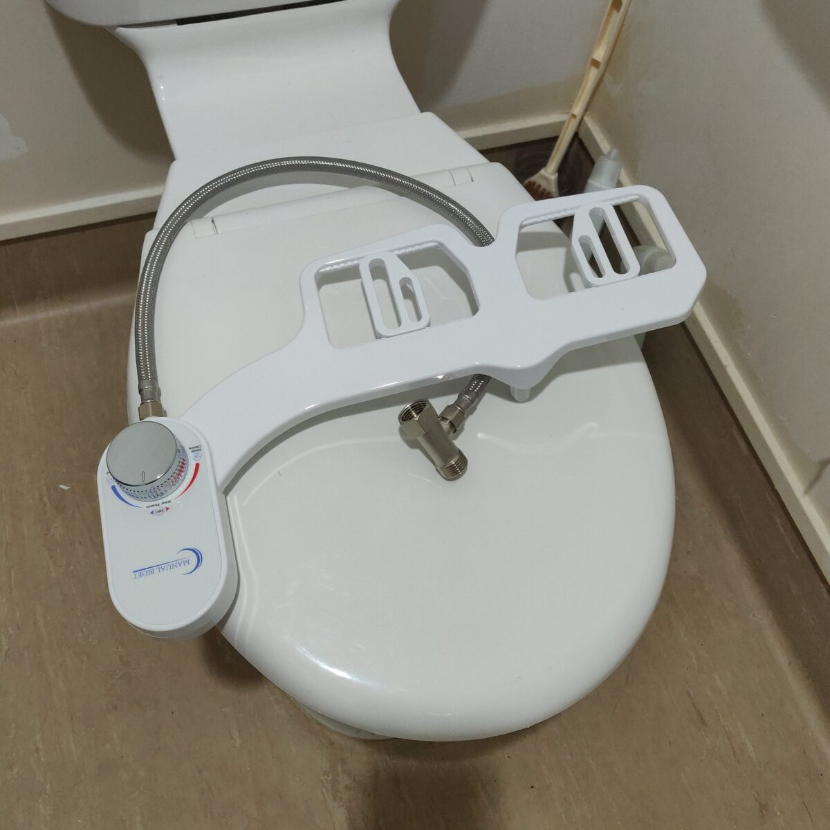Bidet toilet seat - Image 4