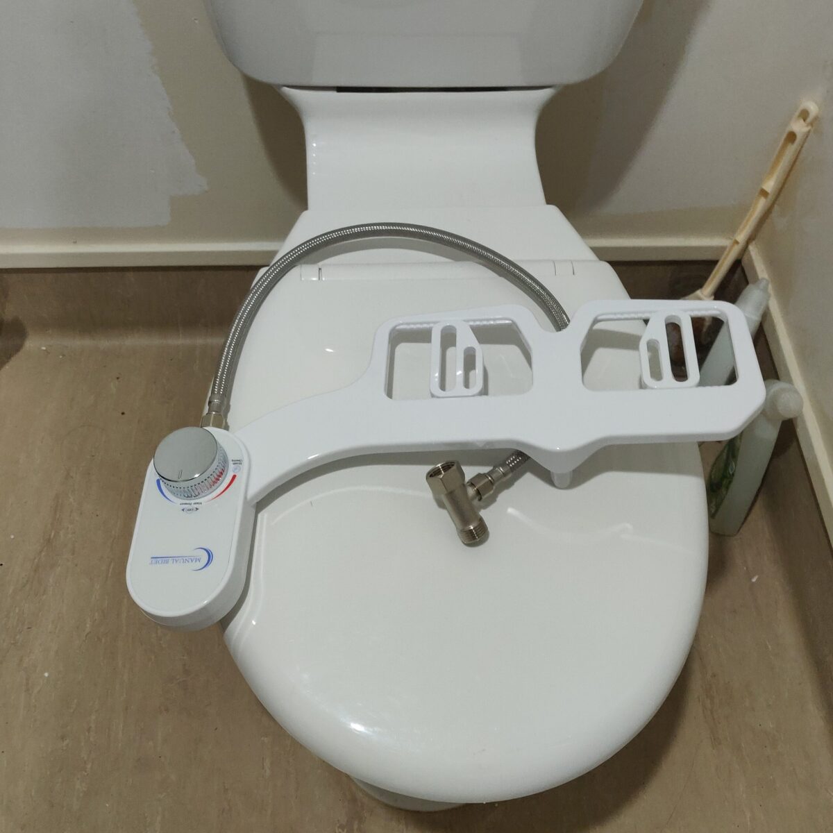 Bidet toilet seat - Image 9