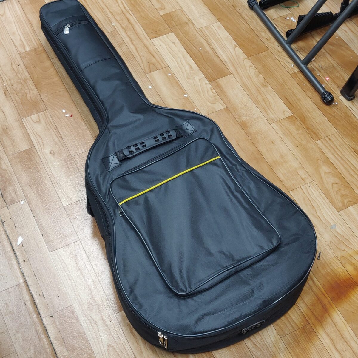 Guitar case (up to 41 inches) - Image 12