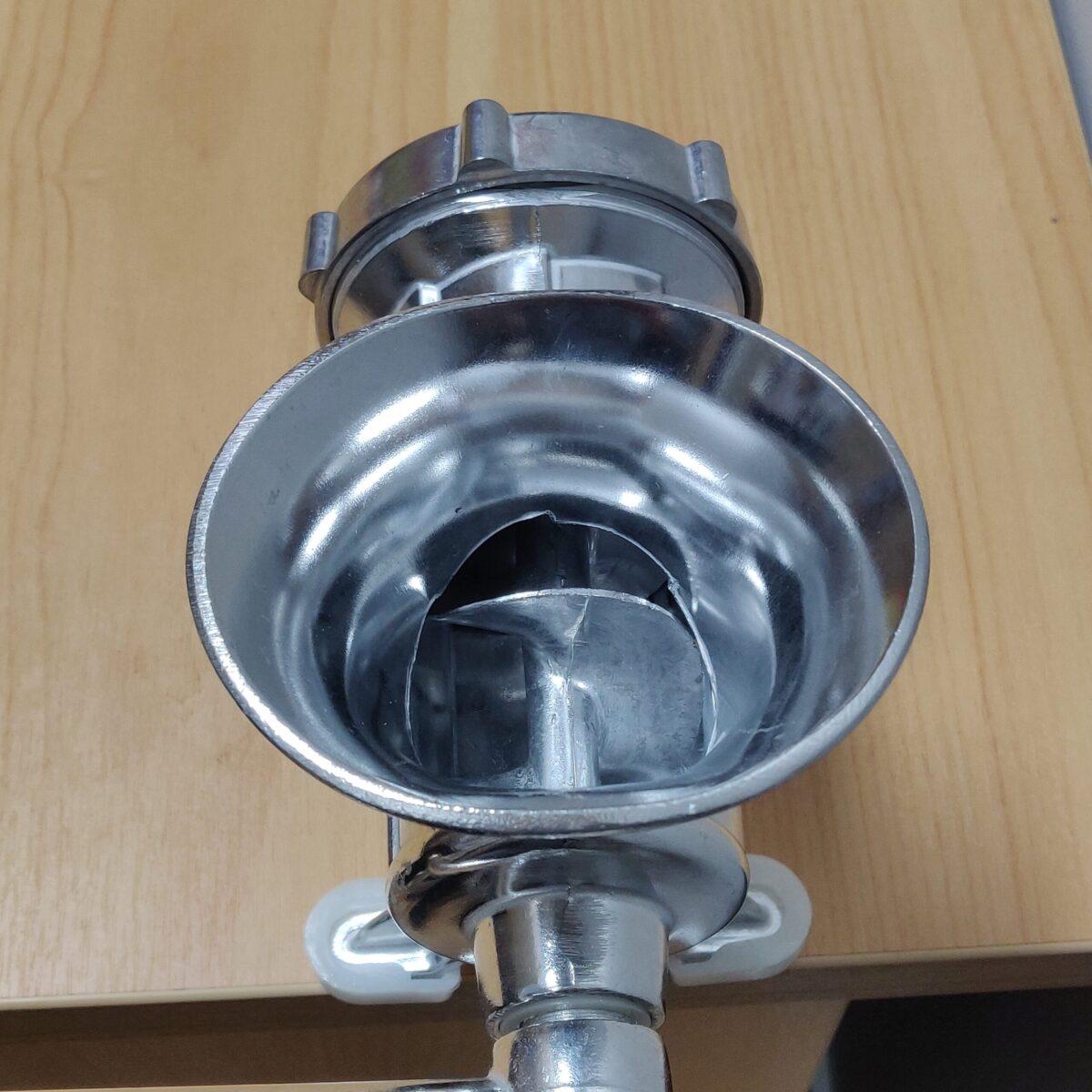 Manual meat grinder mincer - Image 5