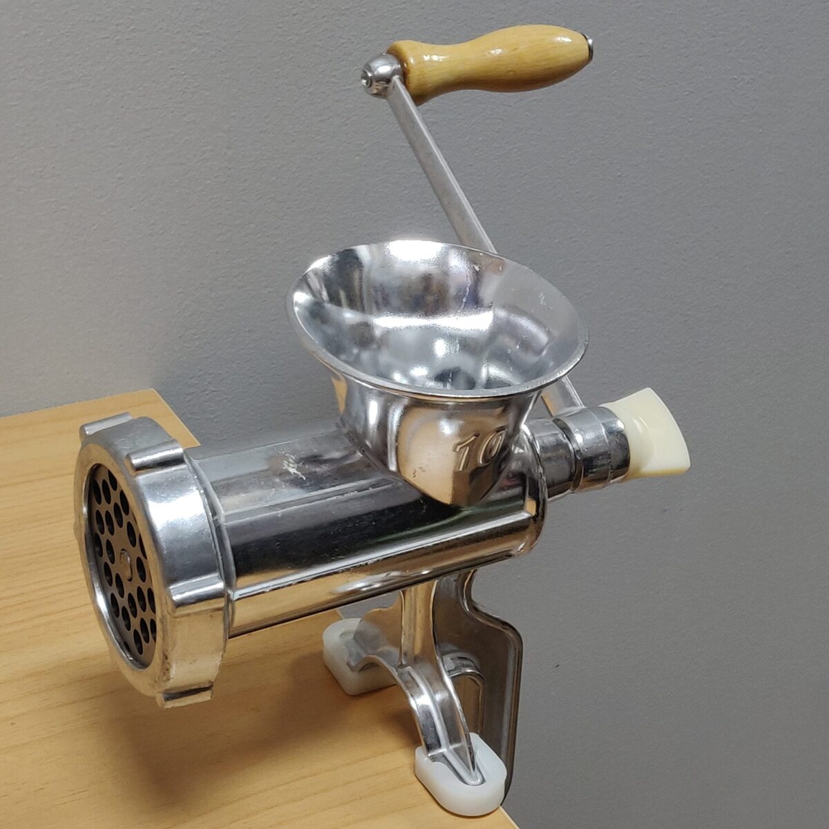 Manual meat grinder mincer - Image 18