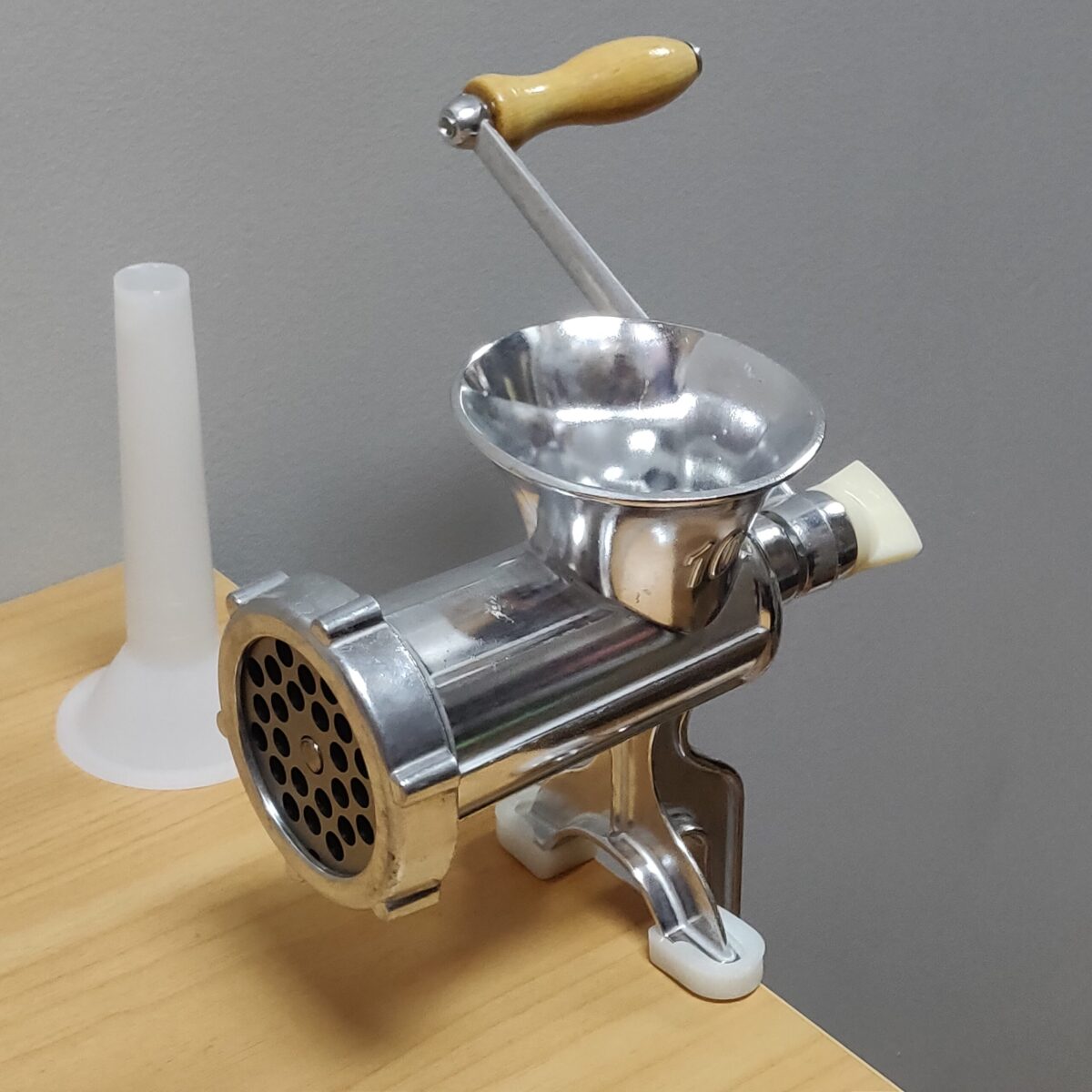 Manual meat grinder mincer - Image 12