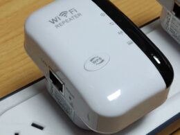 Wifi extender and repeater