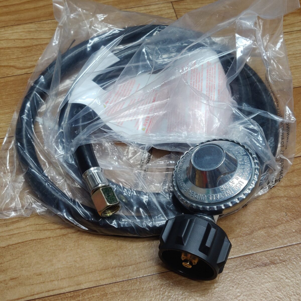 Low pressure regulator and hose (1.5m) - Image 8