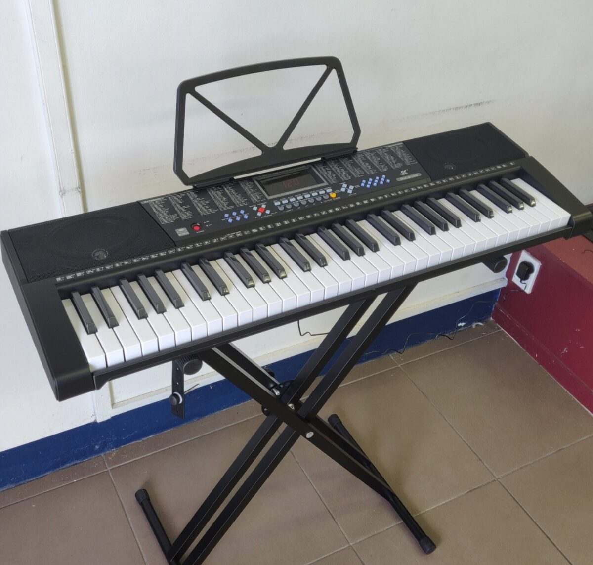 Keyboard Piano 61 Keys + Lights - Image 13