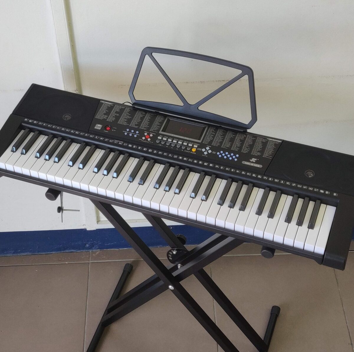 Keyboard Piano 61 Keys + Lights - Image 15