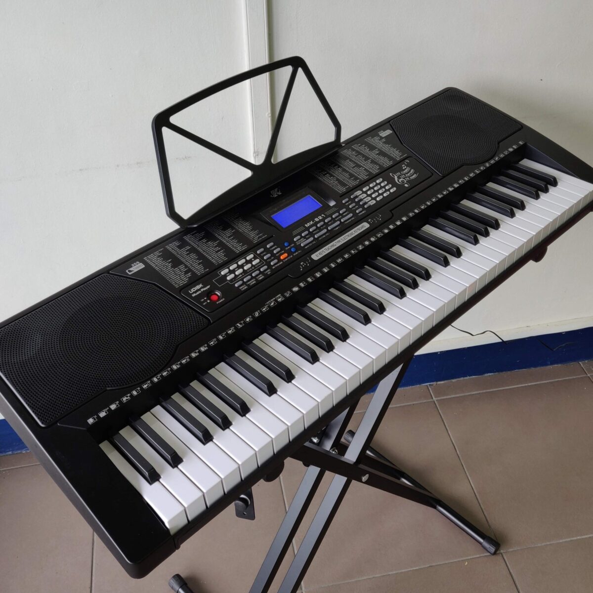 Keyboard Piano 61 Keys Basic with Deeper Keys