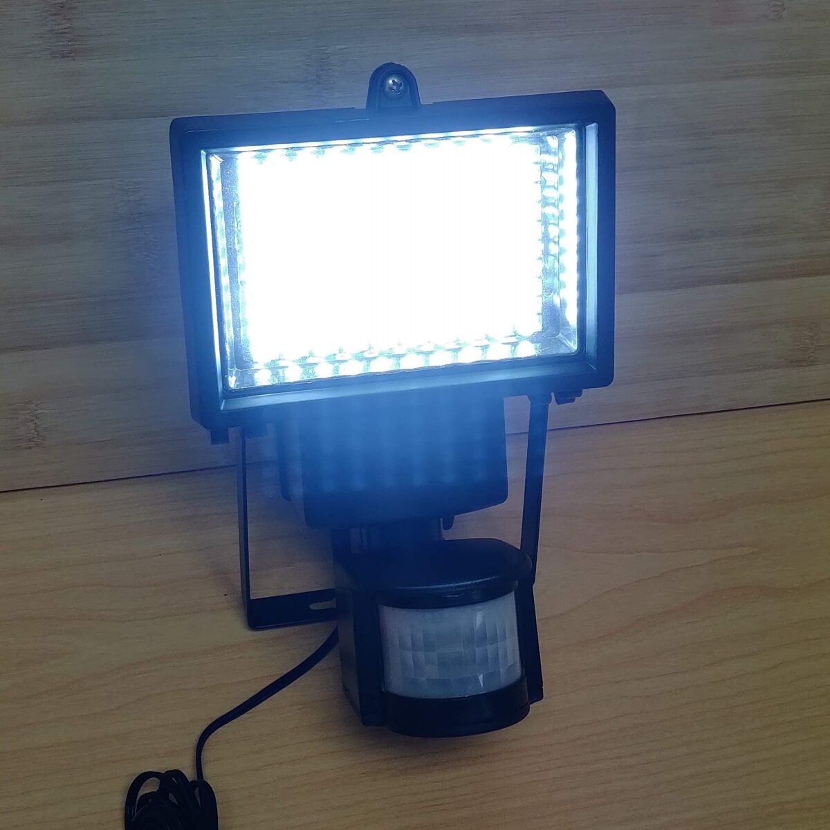 120 LEDs solar light with solar panel - Image 12