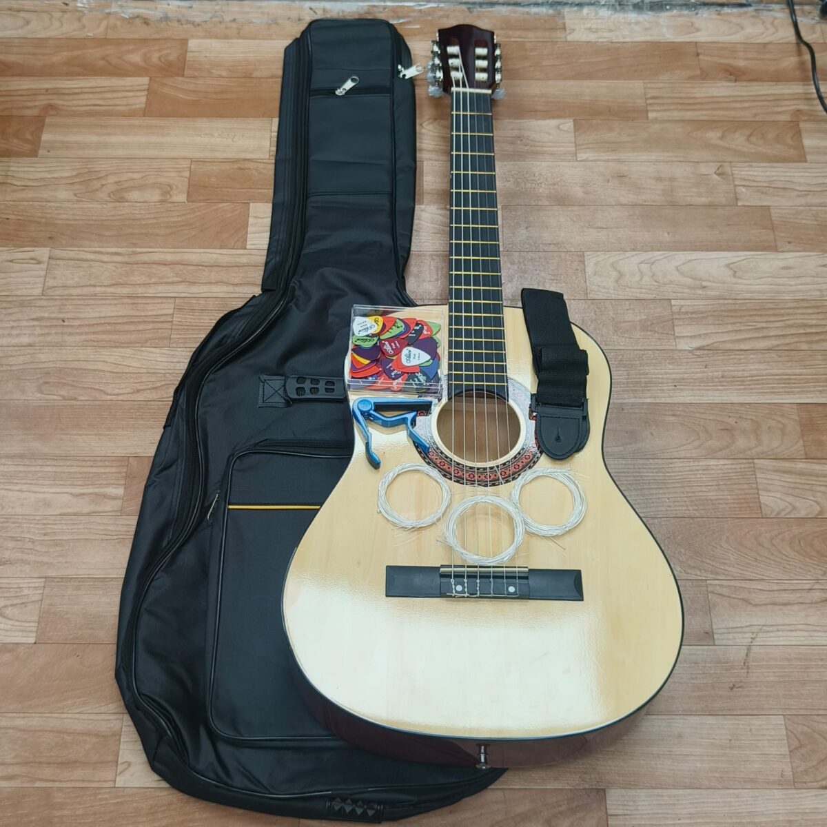 Guitar strap - Image 2