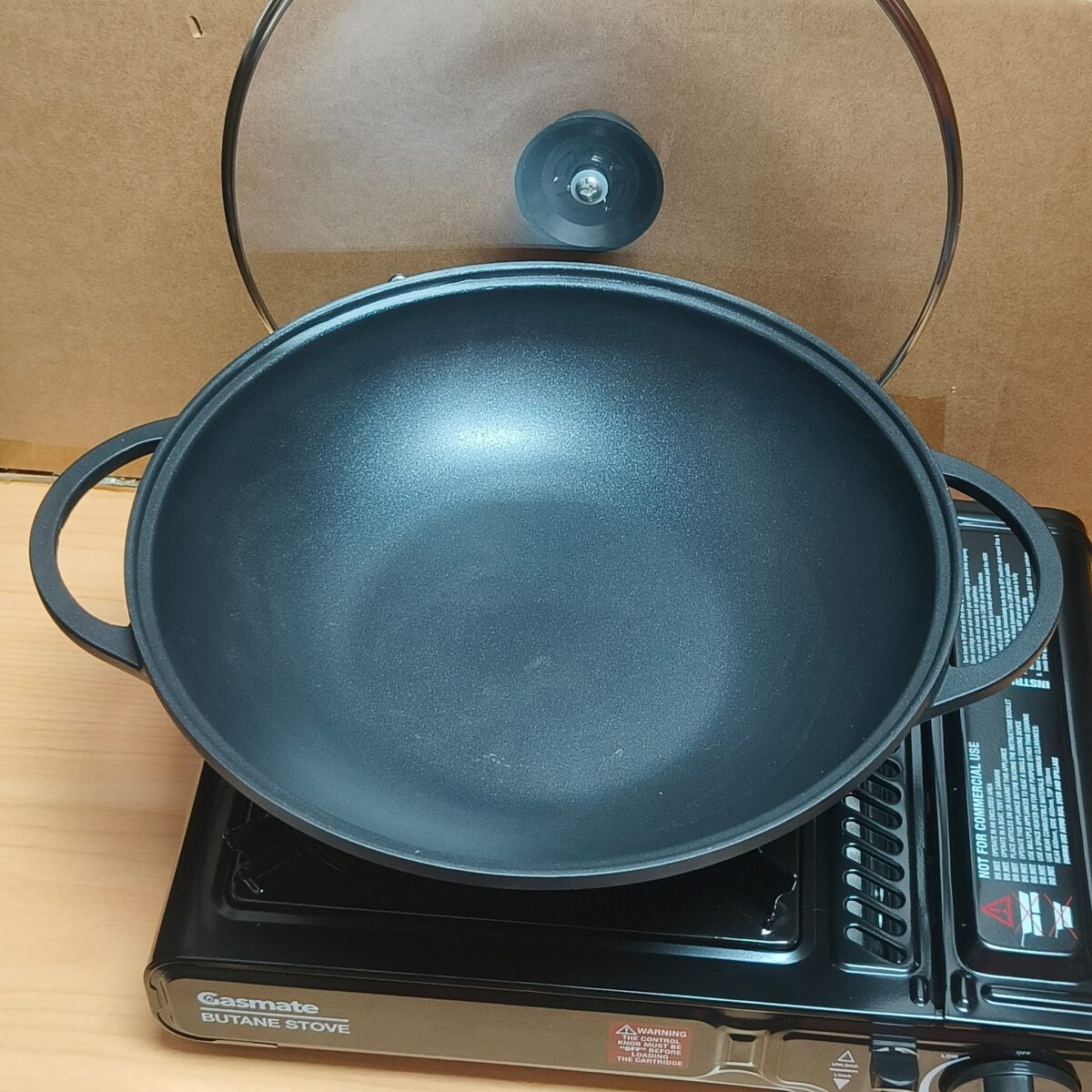 Non stick casserole wok - Image 2