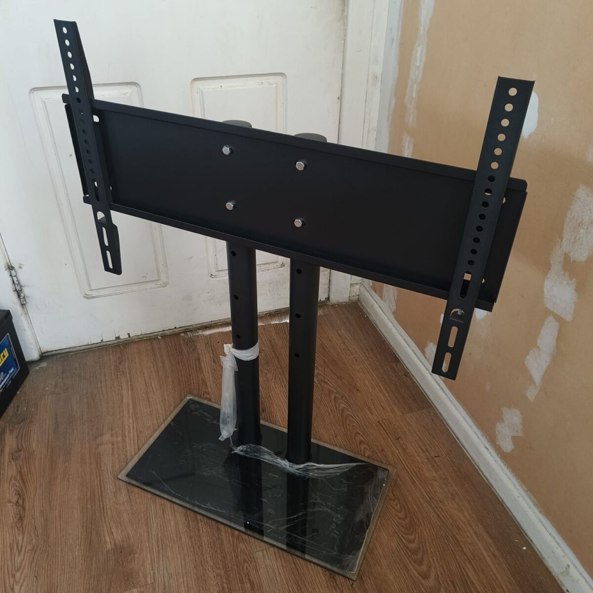 TV Stand (32 inch to 75 inch) - Image 2